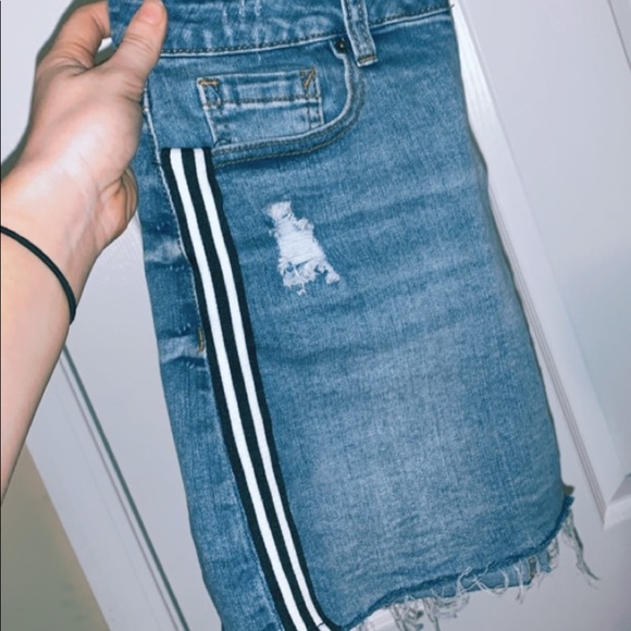 SOLD ❌ Denim Skirt🤍 - Picture 8 of 8